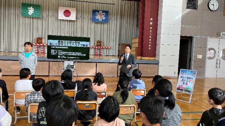 井手迫先生の紹介と浅沼校長先生のあいさつ